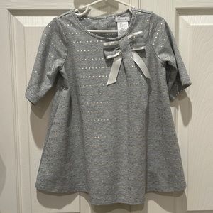 Little girls Tahari size 5 gray white and gold outfit